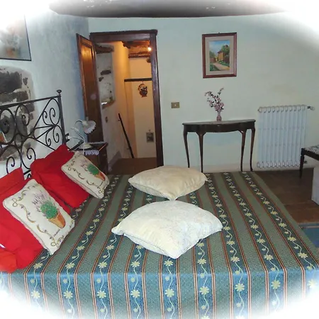 Castello Di Pianettole 3 Da Letto Matrimoniali Hébergement de vacances